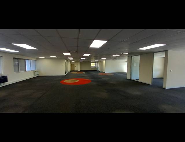 1,609M² OFFICE TO LET IN WOODMEAD